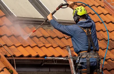 Démoussage et hydrofuge de toiture à Berville