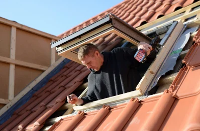 Pose de fenêtres de toit Velux à Berville